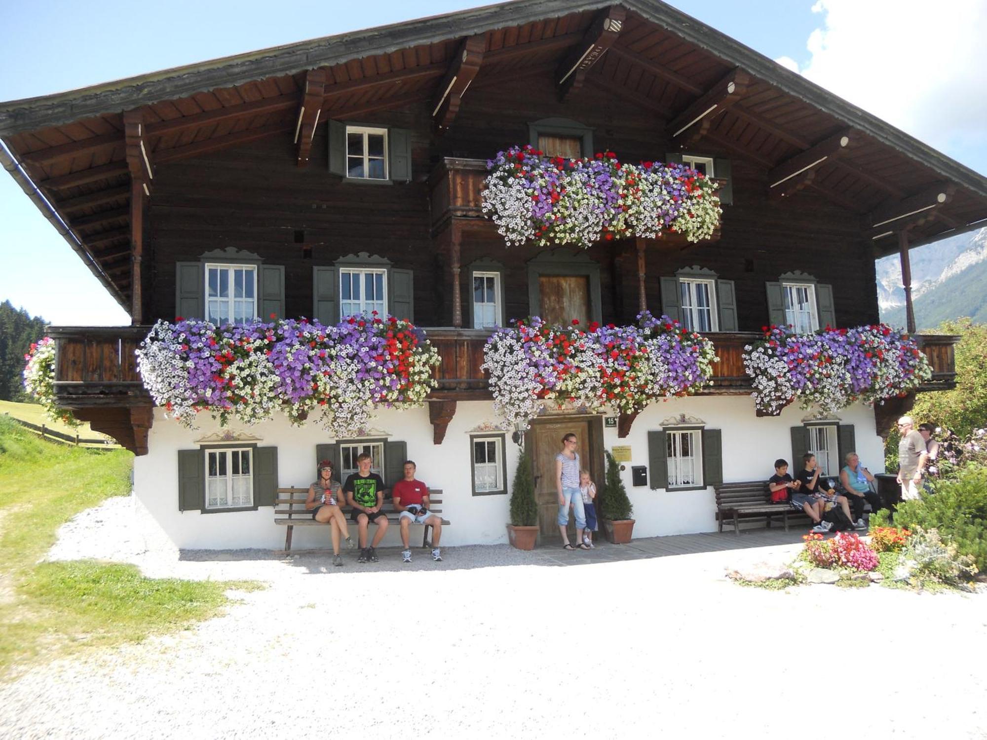 Hotel Landgasthof Pfarrwirt Thiersee Exterior foto