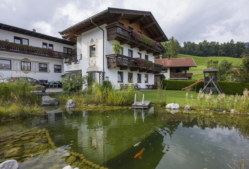 Hotel Landgasthof Pfarrwirt Thiersee Exterior foto